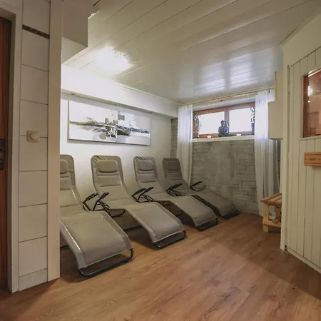 Andrea * ザールバッハ・ヒンターグレム