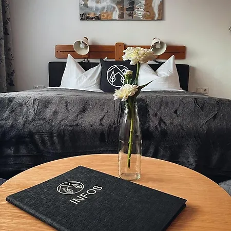 Andrea * ザールバッハ・ヒンターグレム