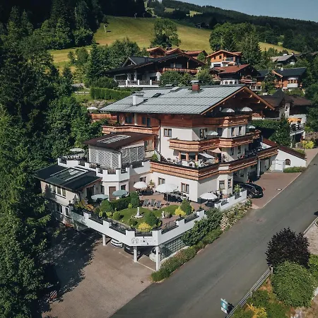 Andrea * Saalbach-Hinterglemm